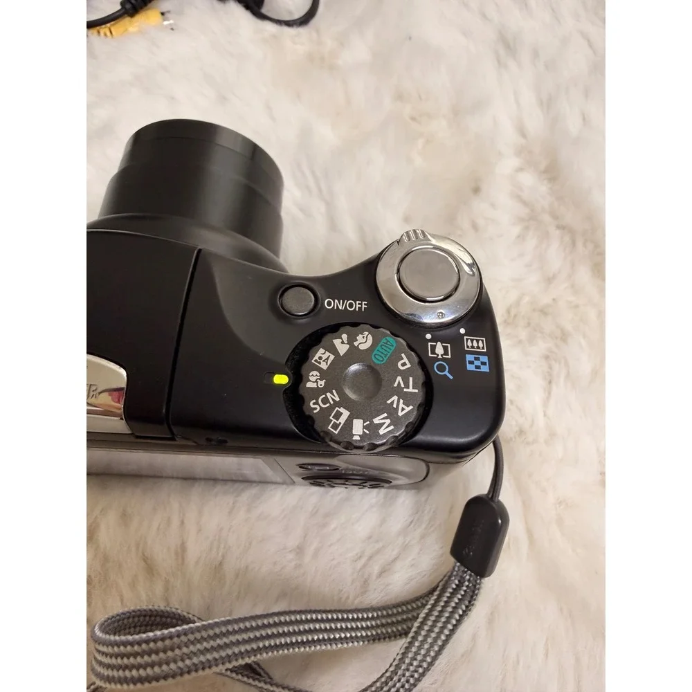 Canon PowerShot SX100 IS Digital Camera 8.0MP 10x Zoom Blk Bundle PC1256 Works!